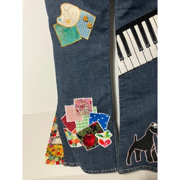 Women's Jones New York Denim Bell Bottom Jeans Sz 6 Custom Patchwork Characters - Picture 13 of 16